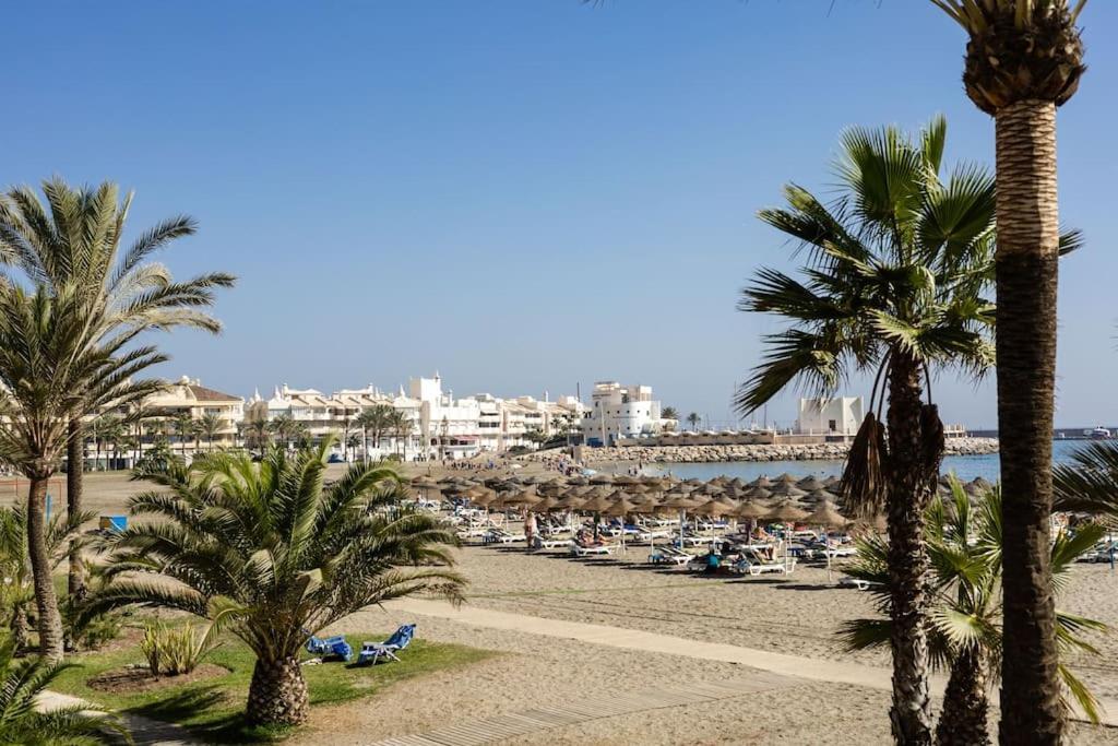 Home Rosa Benalmadena Bagian luar foto