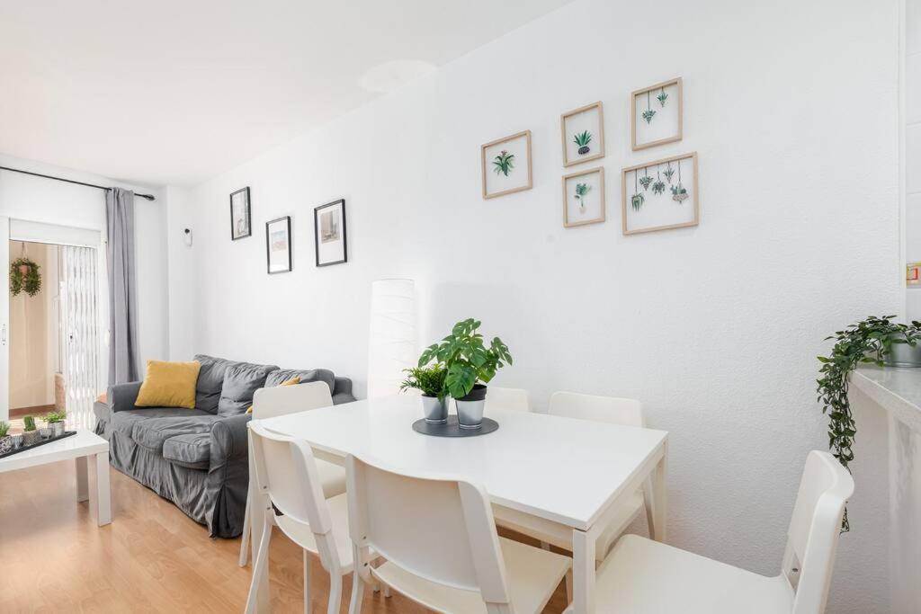 Home Rosa Benalmadena Bagian luar foto